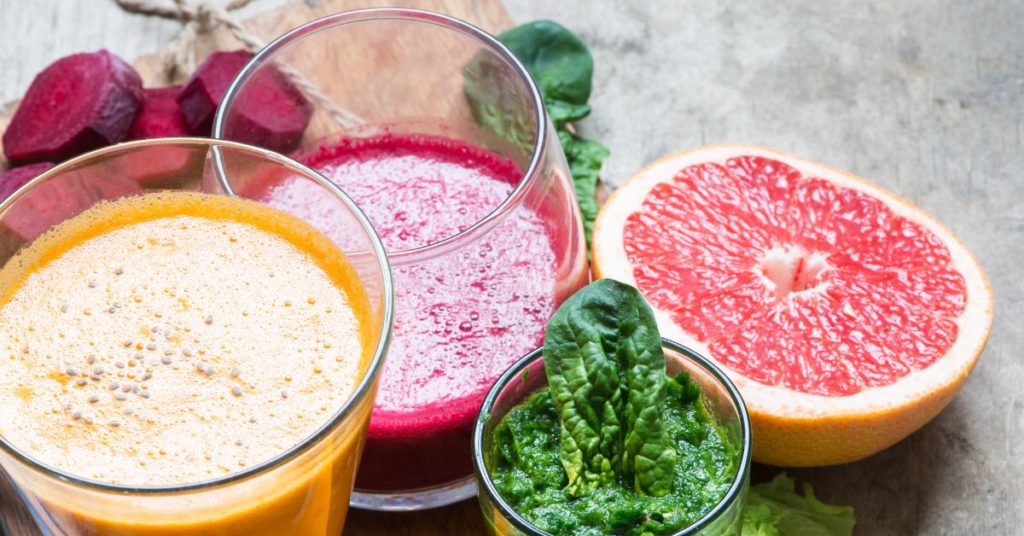 Common cleanses or foods for weight loss, like juices, smoothies, and certain foods like grapefruit, beets, and spinach