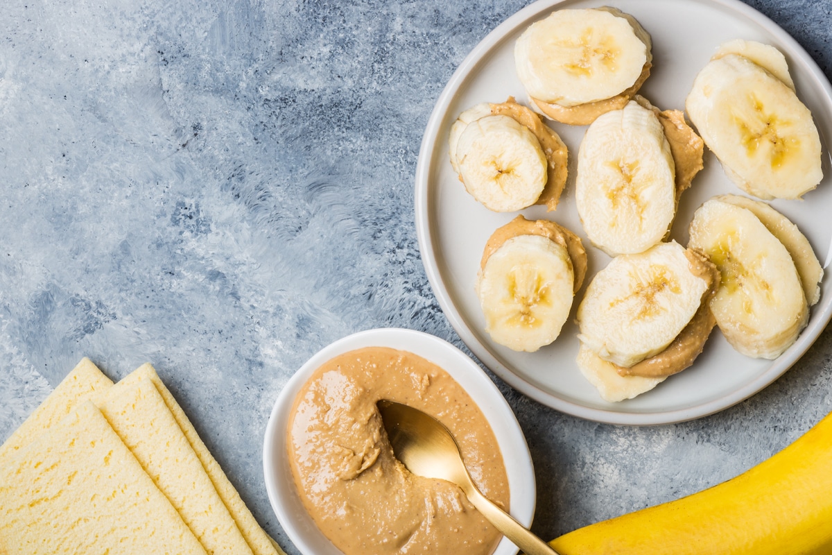 bananas and peanut butter quick snack new mom
